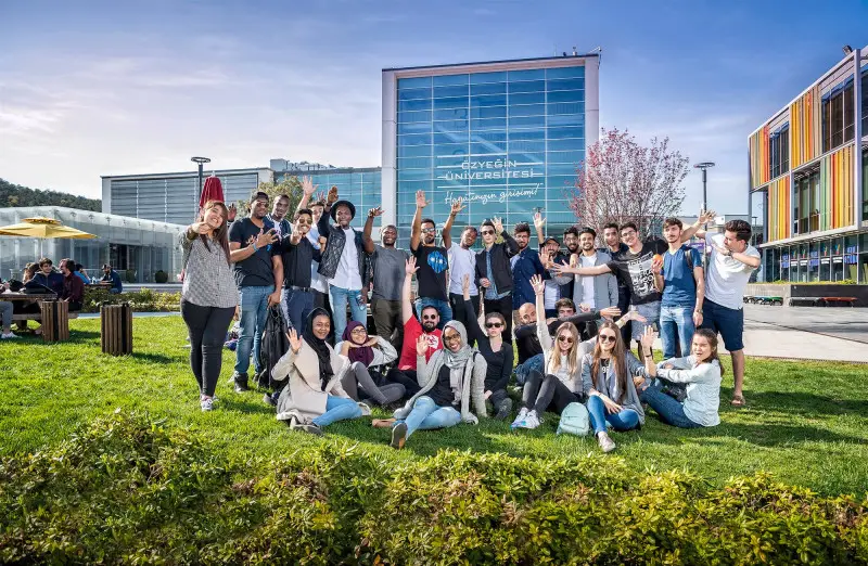 Özyeğin Üniversitesi yaz okulu 2025 başvuru süreci ve güncel ücret bilgileri